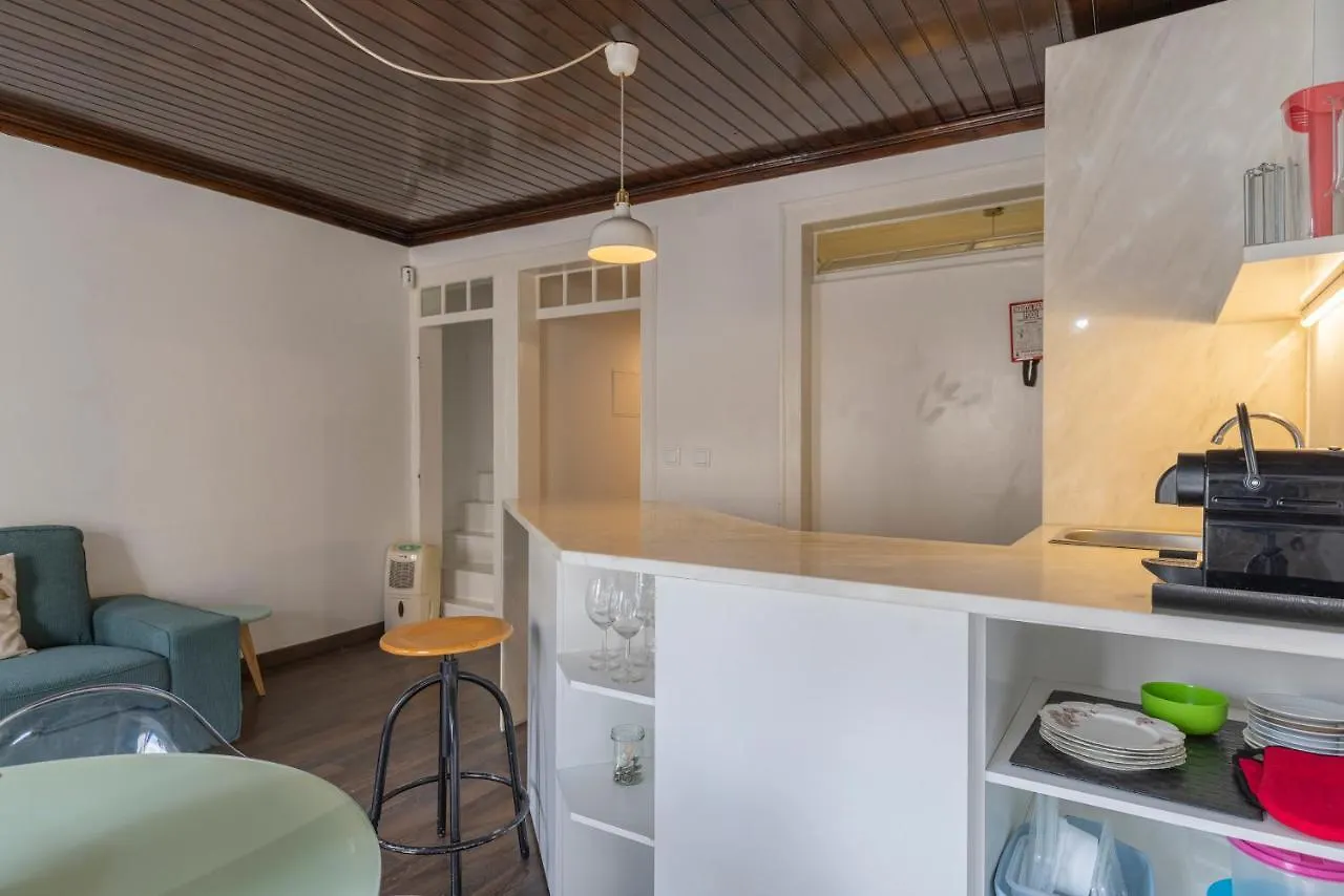 Traditional Alfama Apartment By Lovelystay Lisbon
