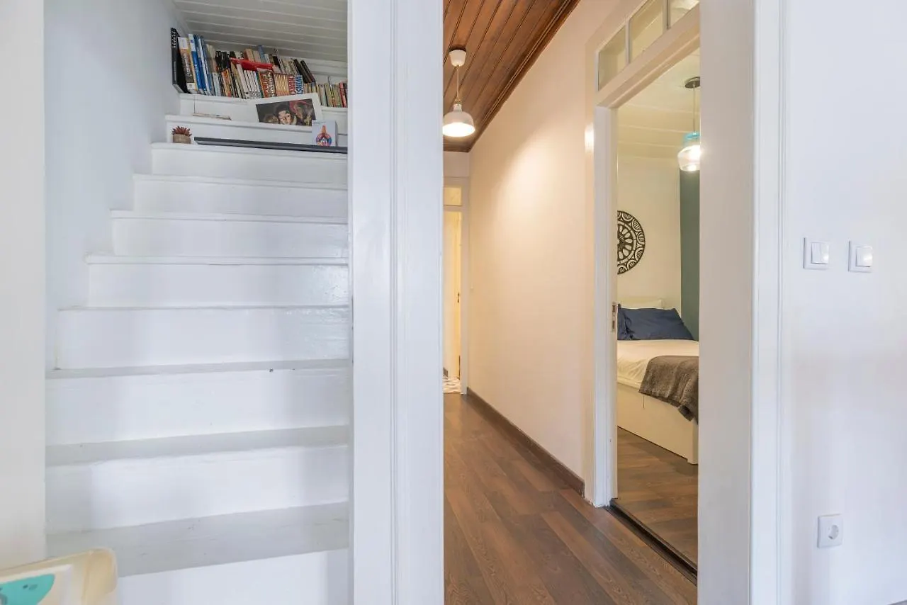 Traditional Alfama Apartment By Lovelystay Lisbon