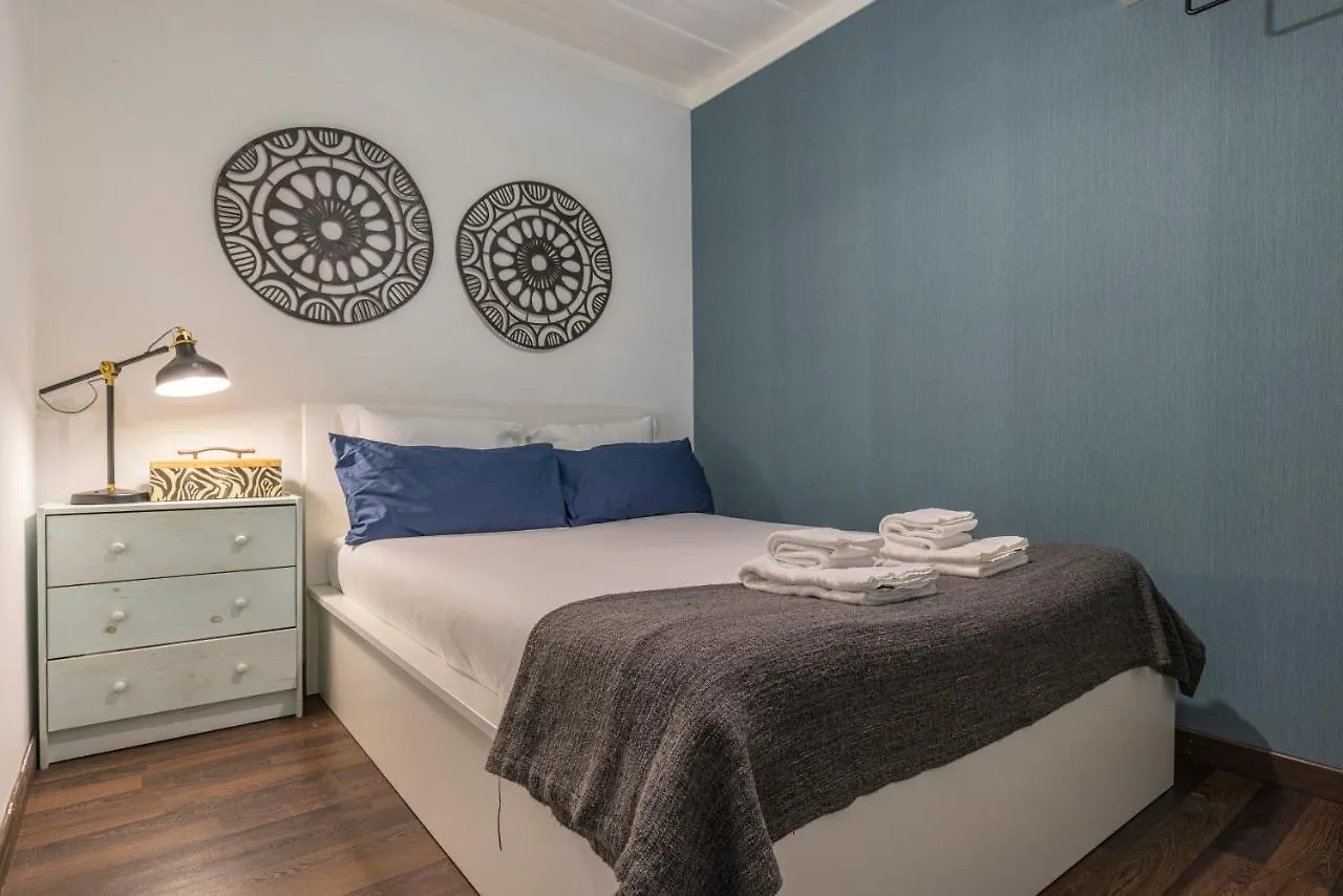 Traditional Alfama Apartment By Lovelystay Lisbon