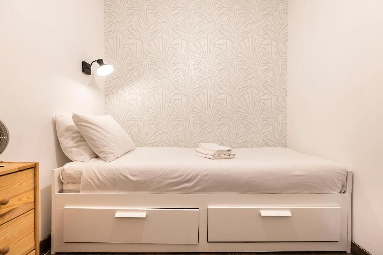 Traditional Alfama Apartment By Lovelystay Lisbon